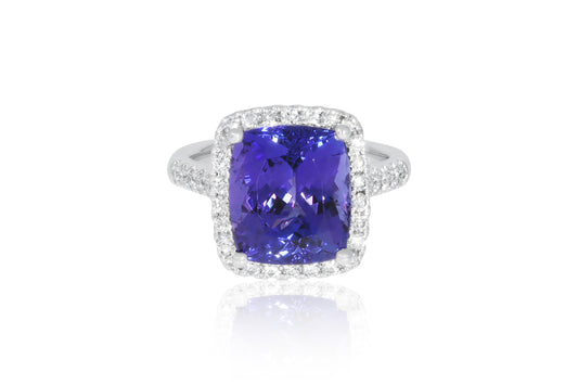 18ct White Gold and Tanzanite Ring